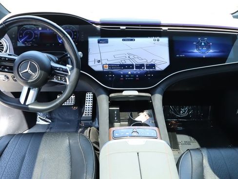 Used 2023 Mercedes-Benz EQS 580 4MATIC Sedan image 17