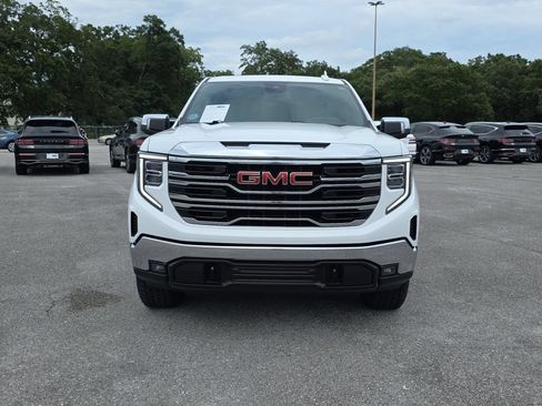 Used 2023 GMC Sierra 1500 SLT AWD/4WD image 3