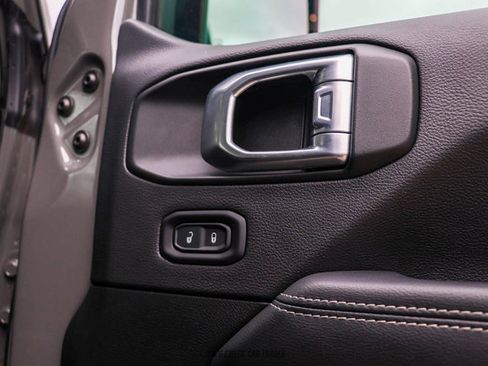 Used 2022 Jeep Wrangler Unlimited Sahara w/ Cold Weather Group AWD/4WD image 69