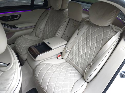 Used 2021 Mercedes-Benz S 580 4MATIC Sedan w/ AMG Line image 16