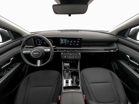 New 2026 Hyundai Tucson SE image 13