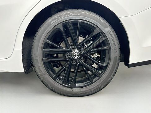 Used 2026 Toyota Camry SE w/ Convenience Package FWD image 11