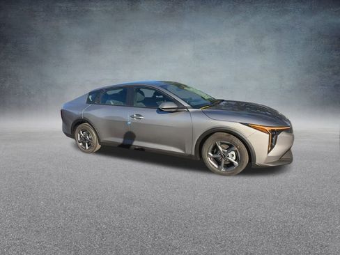 New 2025 Kia K4 LXS image 27