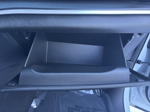 Used 2024 Jeep Grand Cherokee L Laredo image 35