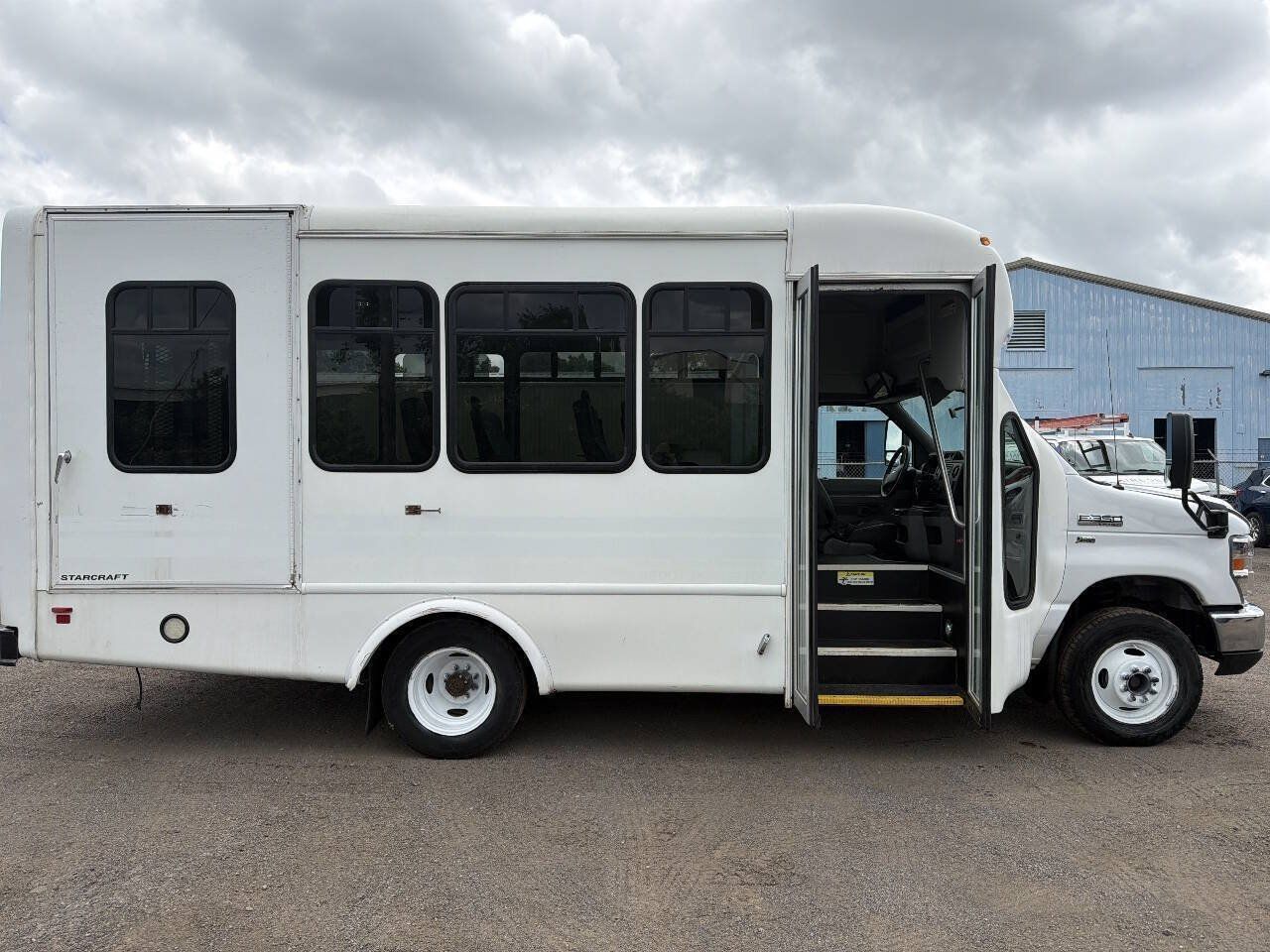 Used 2018 Ford E-350 and Econoline 350 Super Duty w/ Shuttle Bus Prep Package RWD image 6