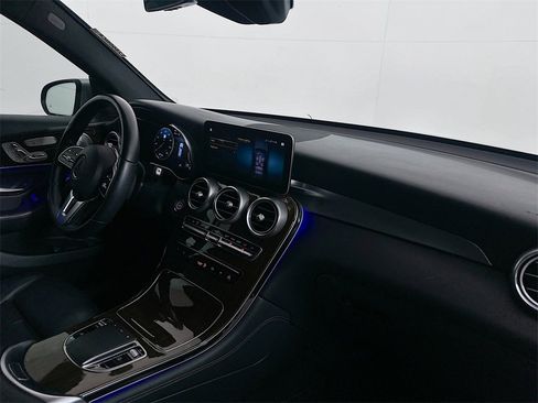 Used 2020 Mercedes-Benz GLC 300 image 31