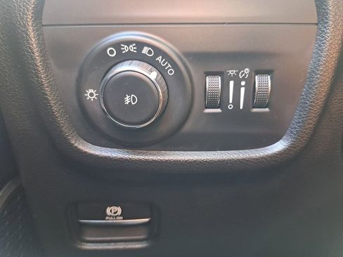 Used 2021 Jeep Grand Cherokee L Limited RWD image 16