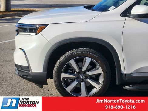 Used 2023 Honda Pilot Elite image 8