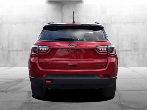 Used 2025 Jeep Compass Trailhawk AWD/4WD image 6