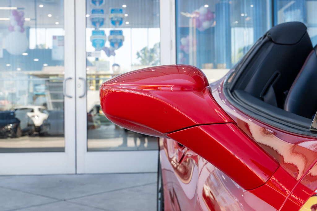 Used 2018 Ferrari 488 Spider RWD image 10