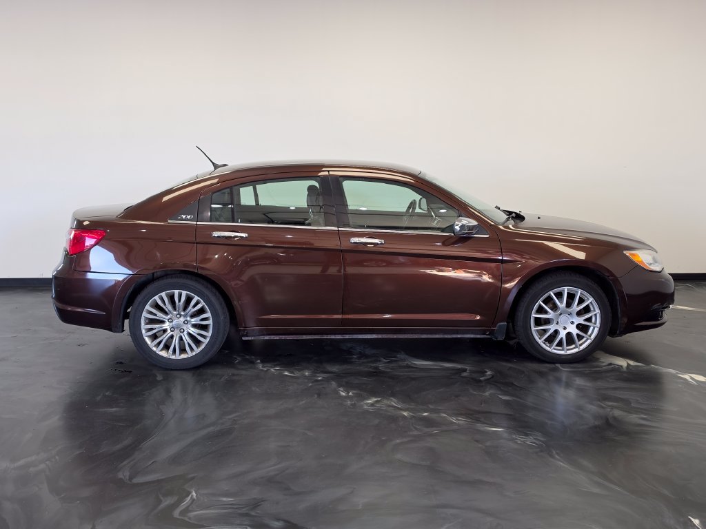 Used 2013 Chrysler 200 Limited FWD image 23