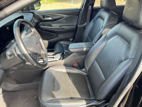 Used 2025 Buick Envista Sport Touring image 31