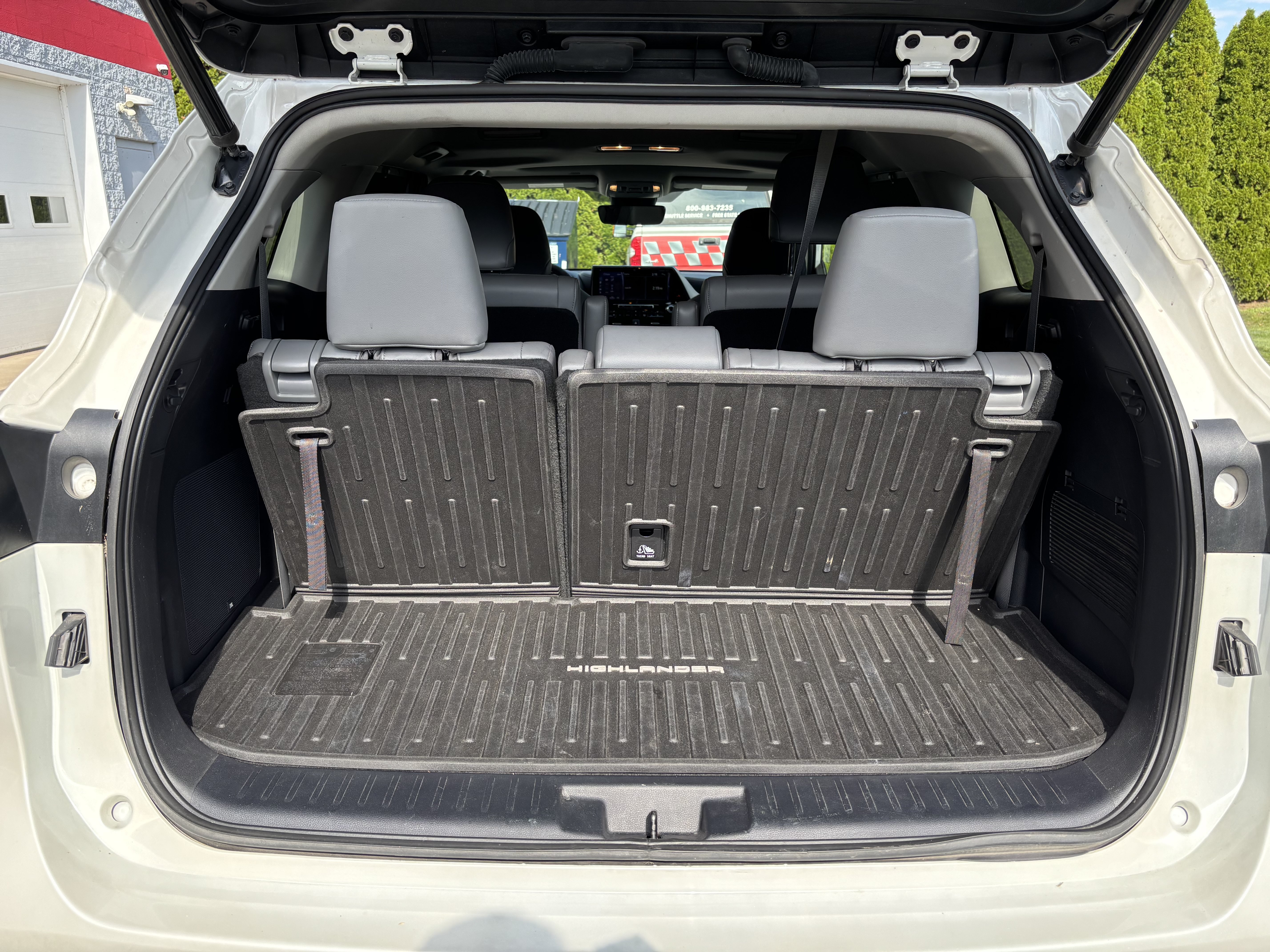 Used 2020 Toyota Highlander Limited AWD/4WD image 5