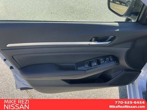 New 2025 Nissan Altima 2.5 SR w/ SR Premium Package image 12