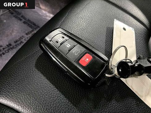 Certified 2022 Toyota Highlander XLE image 14