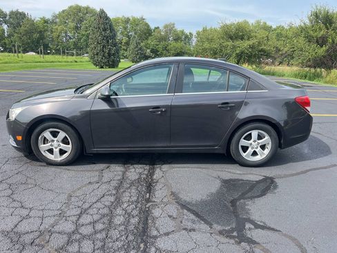Used 2014 Chevrolet Cruze LT FWD image 1