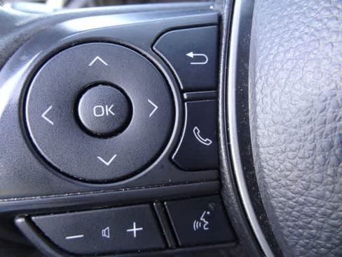Used 2024 Toyota Corolla Cross LE AWD/4WD image 15