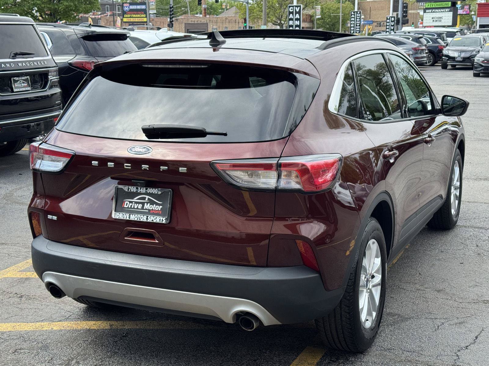 Used 2021 Ford Escape SE w/ Cold Weather Package FWD image 11
