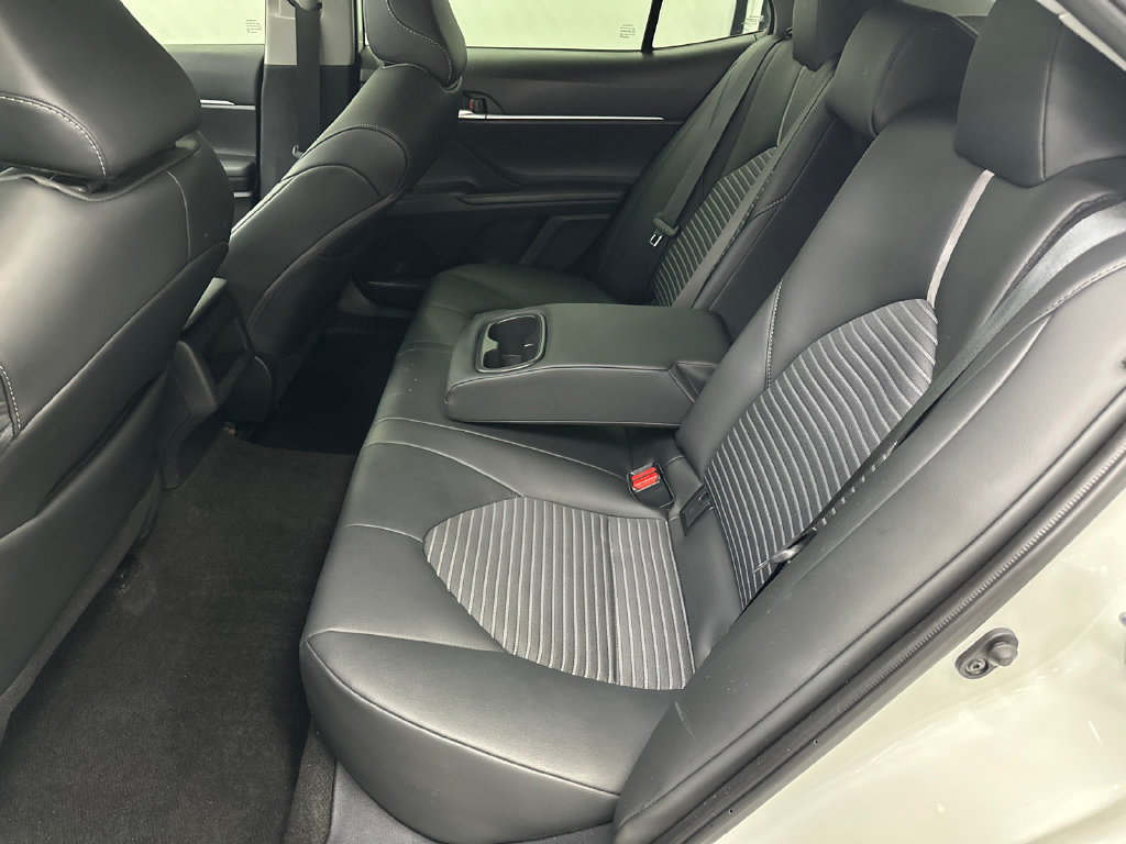 Used 2024 Toyota Camry SE FWD image 20