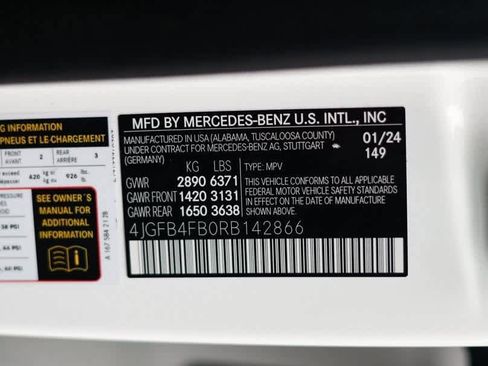 Used 2024 Mercedes-Benz GLE 350 4MATIC w/ Driver Assistance Package image 48