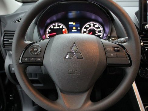 New 2026 Mitsubishi Eclipse Cross LE image 8