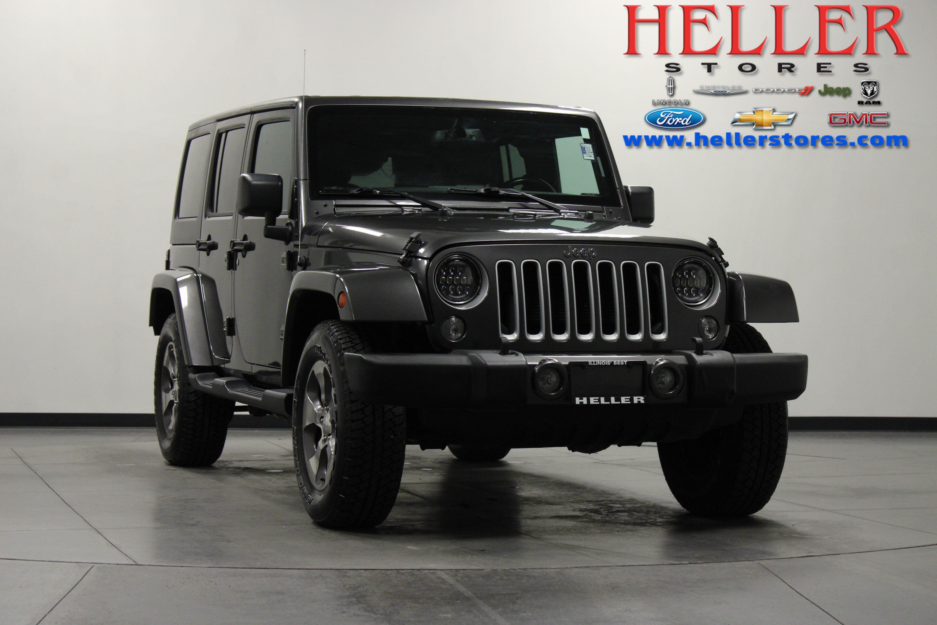 Used 2018 Jeep Wrangler Unlimited Sahara w/ Connectivity Group AWD/4WD image 1