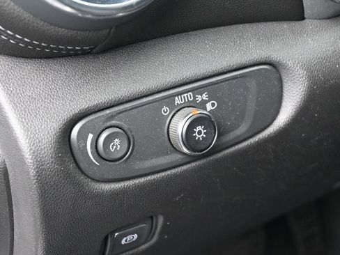 Used 2024 Chevrolet Blazer LT image 15