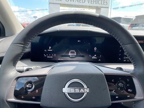 Used 2025 Nissan Murano SV FWD image 25
