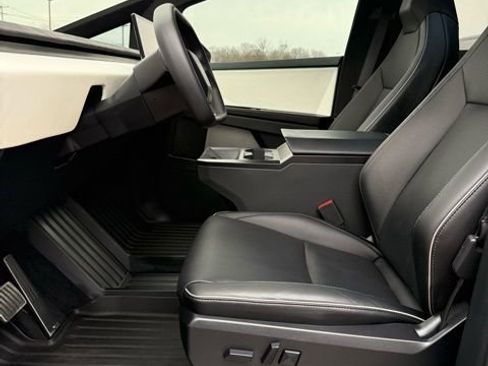Used 2024 Tesla Cybertruck Cyberbeast image 17