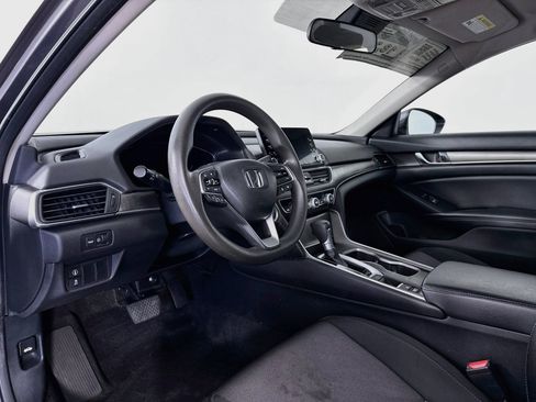 Used 2018 Honda Accord LX image 9