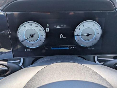 Used 2025 Hyundai Elantra Limited FWD image 16