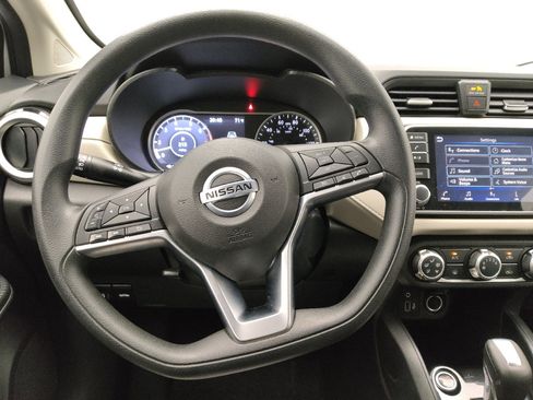 Used 2021 Nissan Versa SV image 22
