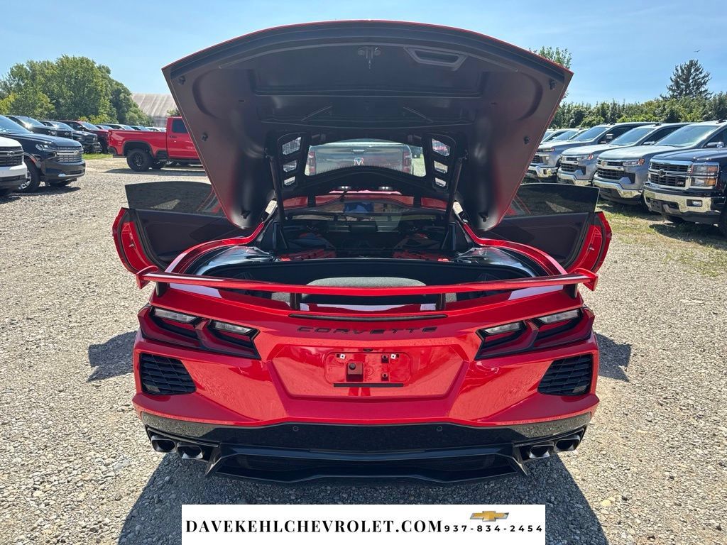 Used 2026 Chevrolet Corvette Stingray Coupe w/ Z51 Performance Package RWD image 21