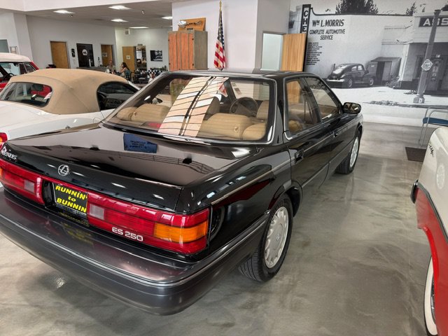Used 1990 Lexus ES 250 FWD image 8