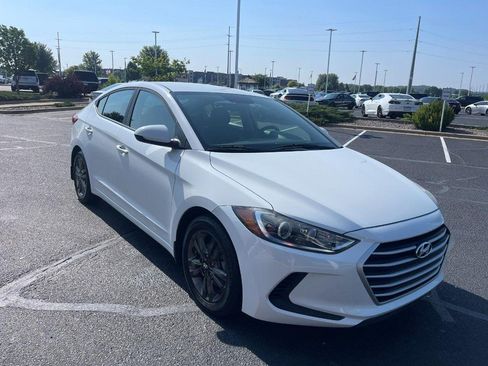 Used 2018 Hyundai Elantra SEL FWD image 2