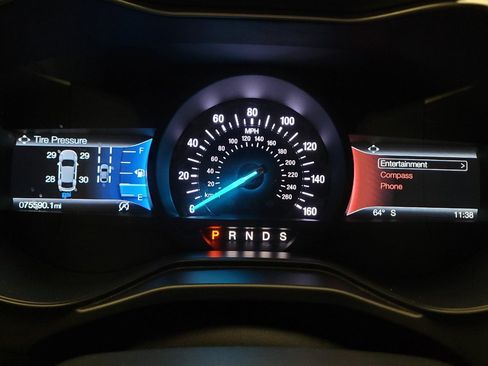 Used 2019 Ford Fusion SE FWD image 23