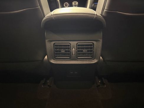 Used 2024 Toyota Venza Limited AWD/4WD image 15