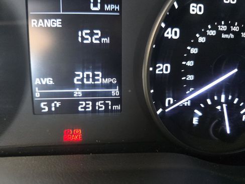 Used 2018 Hyundai Elantra SE image 9