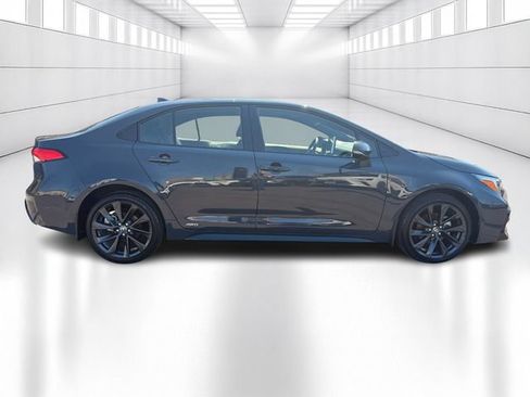 Used 2026 Toyota Corolla SE w/ SE Premium Package AWD/4WD image 4
