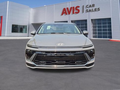 Used 2025 Hyundai Sonata SEL FWD image 2