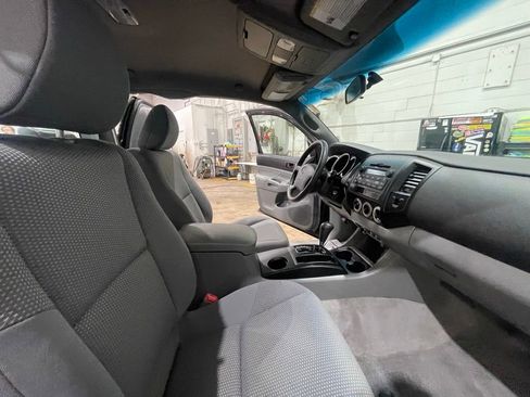 Used 2010 Toyota Tacoma 4x4 Access Cab V6 image 11
