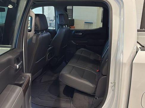 Used 2021 GMC Sierra 1500 SLT w/ SLT Premium Package AWD/4WD image 18