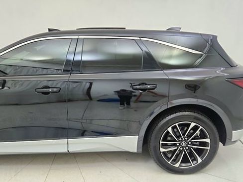 Used 2024 Acura ZDX A-Spec image 11