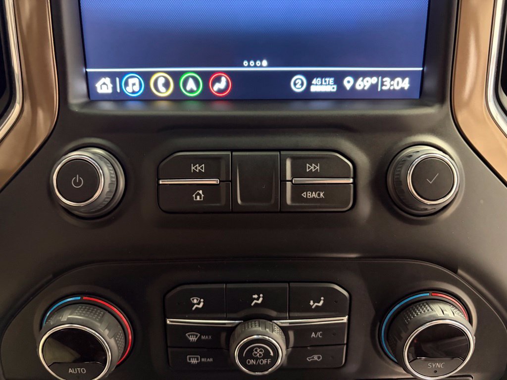 Used 2020 Chevrolet Silverado 2500 High Country w/ Z71 Off-Road Package AWD/4WD image 17