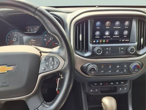 Used 2022 Chevrolet Colorado Z71 AWD/4WD image 18