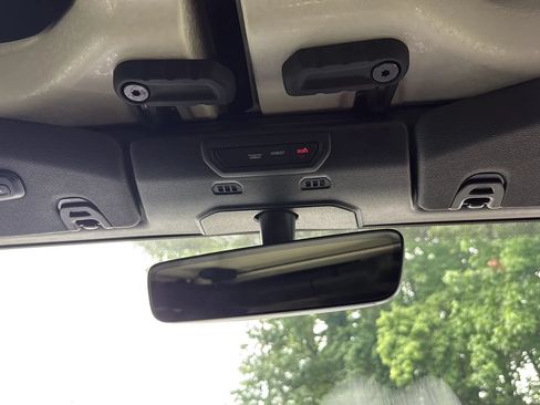 Used 2023 Jeep Gladiator Rubicon w/ LED Lighting Group AWD/4WD image 34