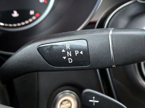 Used 2022 Mercedes-Benz GLC 300 w/ Premium Package Lite image 23