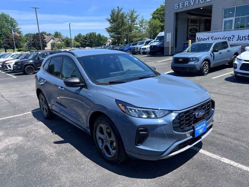 Used 2023 Ford Escape ST-Line w/ Tech Pack #1 AWD/4WD image 7