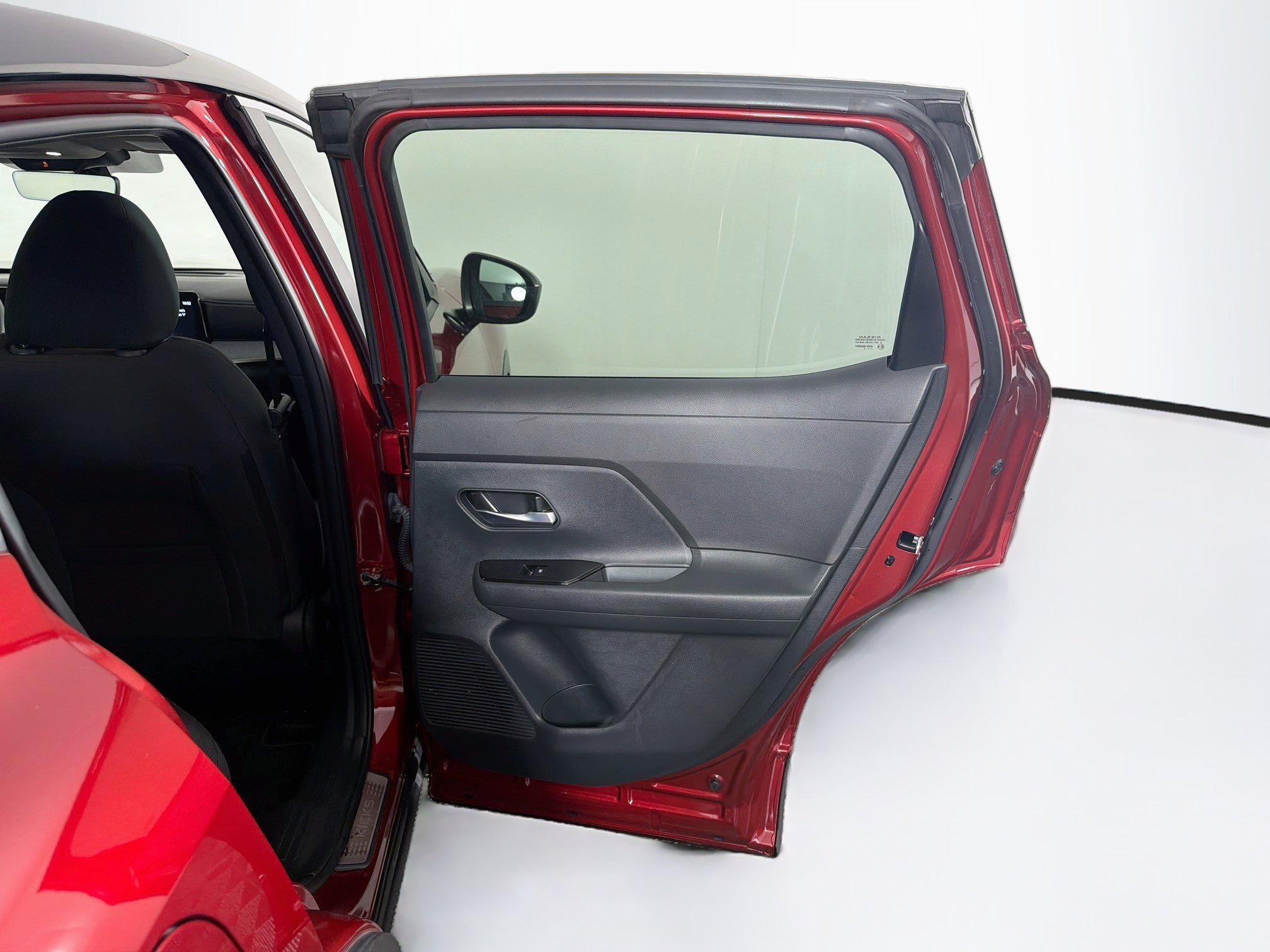 Used 2025 Nissan Kicks SV w/ Illumination Package FWD image 31