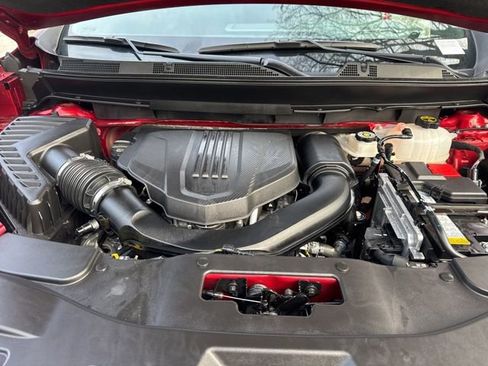 Used 2024 GMC Acadia AT4 w/ Luxury Package image 19